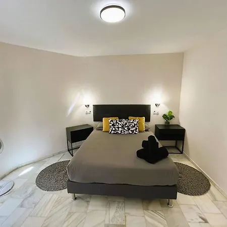 Center 6-8 Persons-beach At 100m -parking