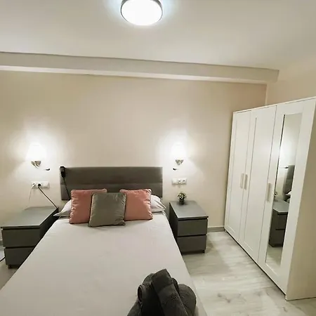 Center 6-8 Persons-beach At 100m -parking Marbella