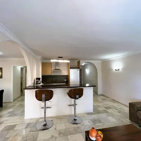 Center 6-8 Persons-beach At 100m -parking