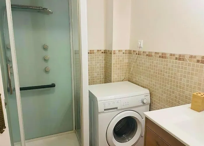 Center 6-8 Persons-beach At 100m -parking