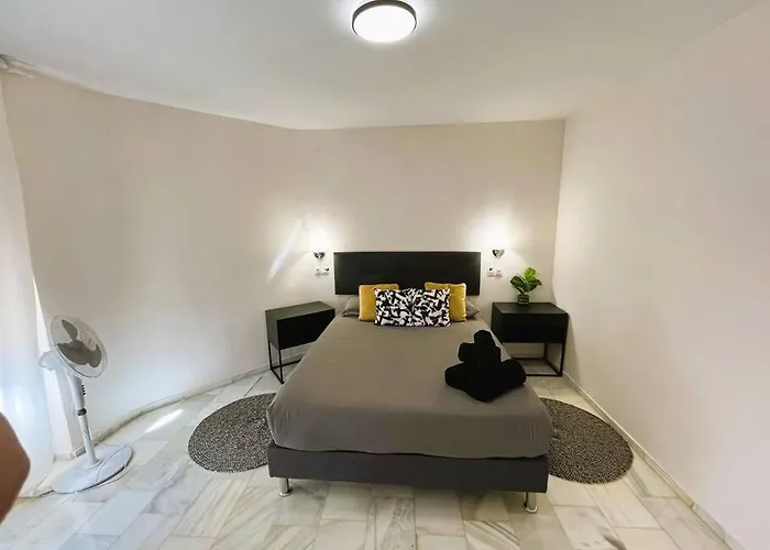 Center 6-8 Persons-beach At 100m -parking