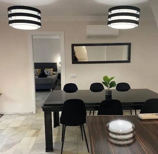 Center 6-8 Persons-beach At 100m -parking ماربيا