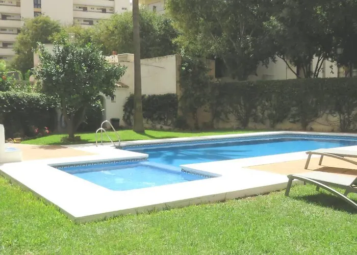 Center 6-8 Persons-beach At 100m -parking *