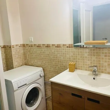 Center 6-8 Persons-beach At 100m -parking Apartament Marbella