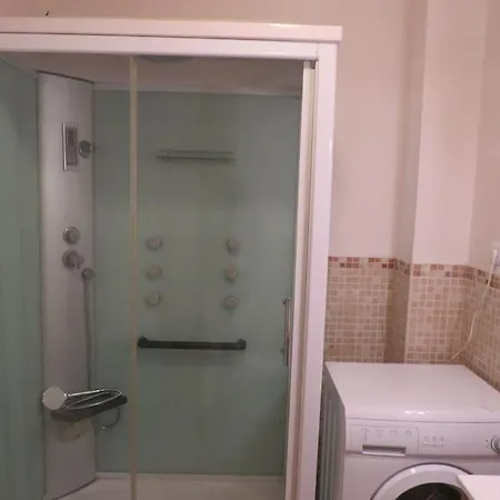 Center 6-8 Persons-beach At 100m -parking Apartament Marbella