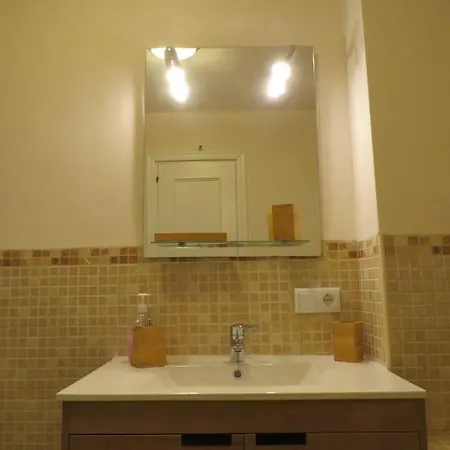 Center 6-8 Persons-beach At 100m -parking Apartament Marbella