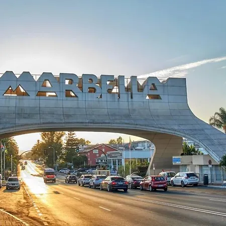 Center 6-8 Persons-beach At 100m -parking *