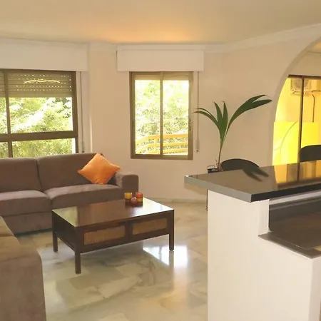 Center 6-8 Persons-beach At 100m -parking Apartament Marbella