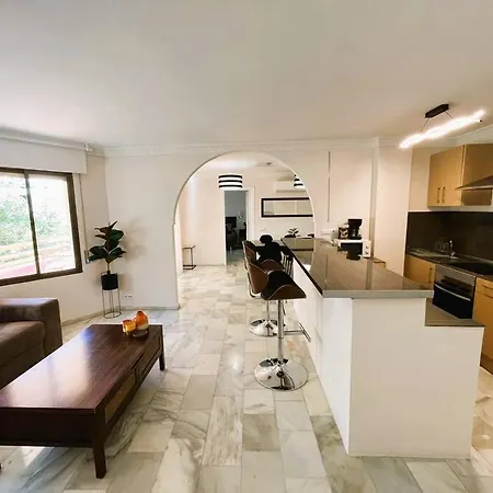 Apartament Center 6-8 Persons-beach At 100m -parking *